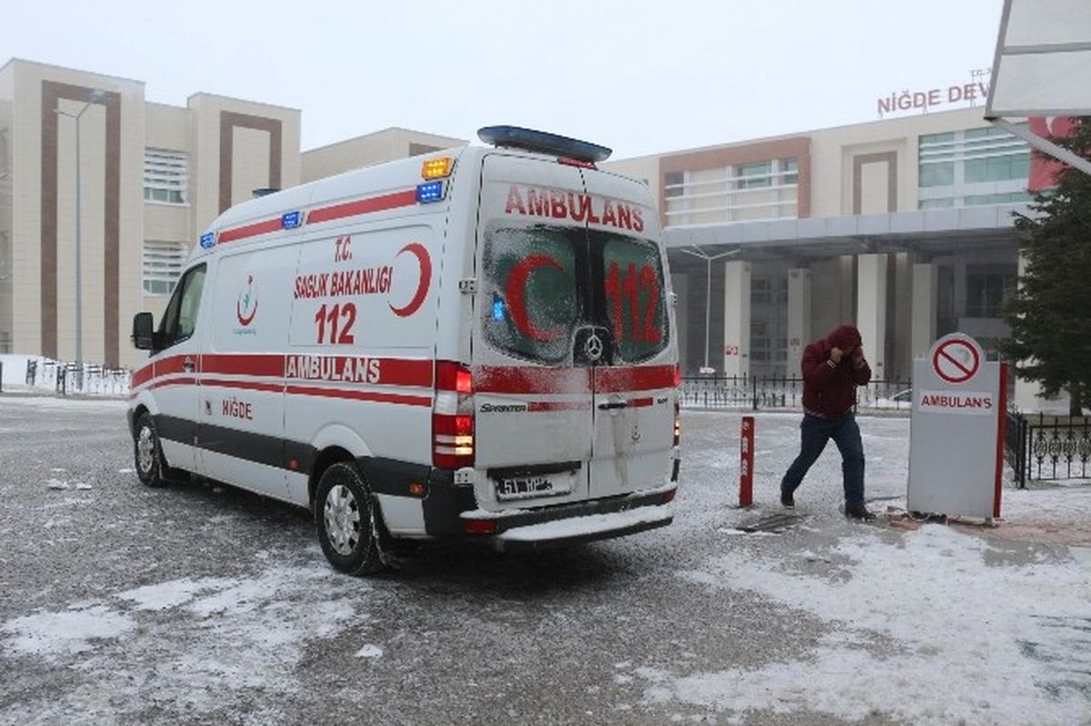 Niğde\'de 60 Kişi Sobadan Zehirlendi