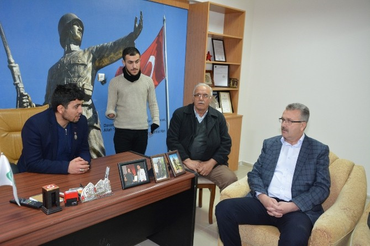 Özkan\'dan Anlamlı Ziyaret