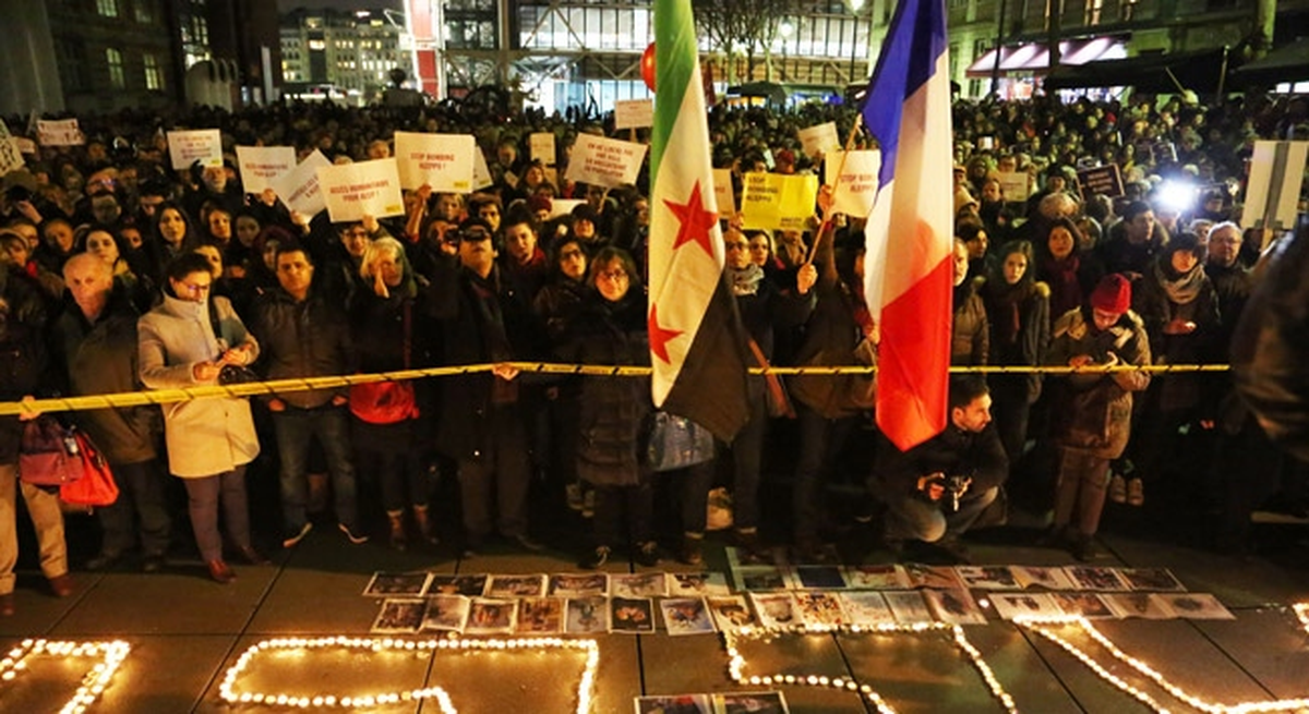 Paris\'te Uluslararası Af Örgütünden Halep İçin Dayanışma Mitingi