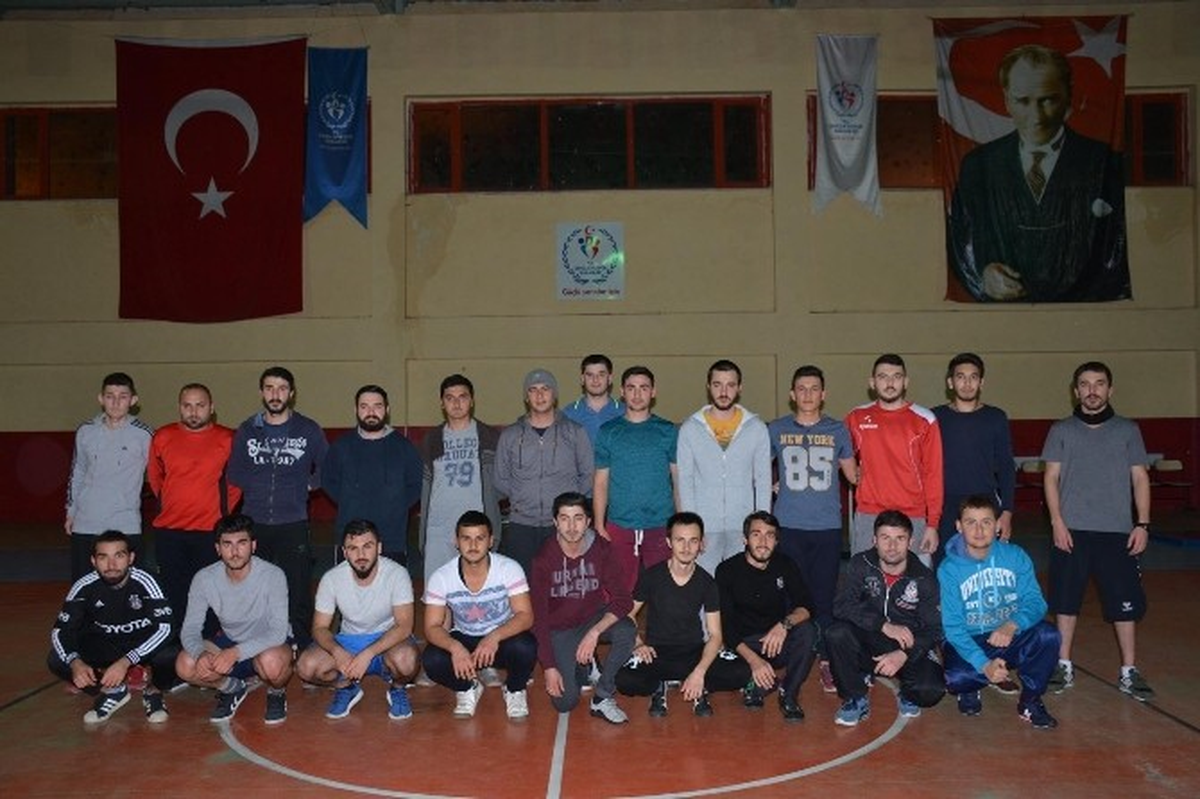 Polis Özel Harekat Sınavı\'na Katılacak Gençler İçin Kurs Düzenlendi