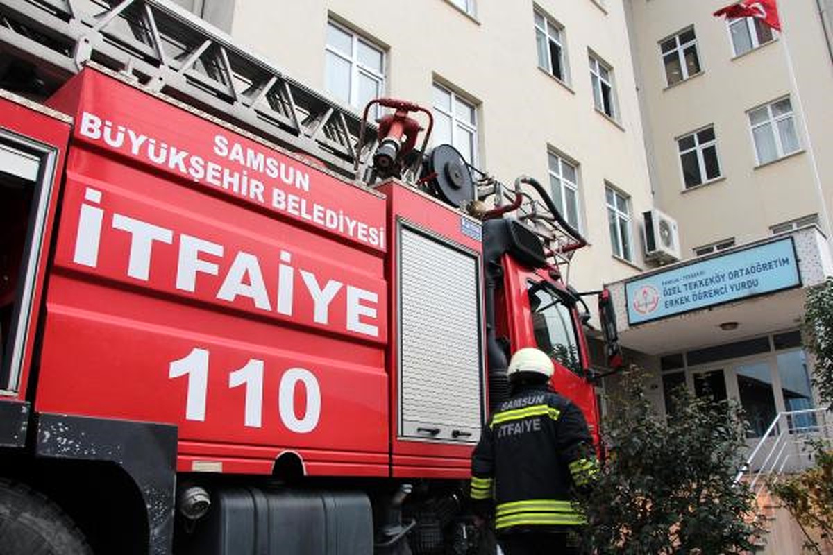 Samsun\'da Öğrenci Yurdunda Elektrik Panosundan Yangın Çıktı