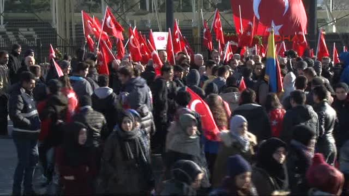 Şehitler Tepesine Ziyaretçi Akını