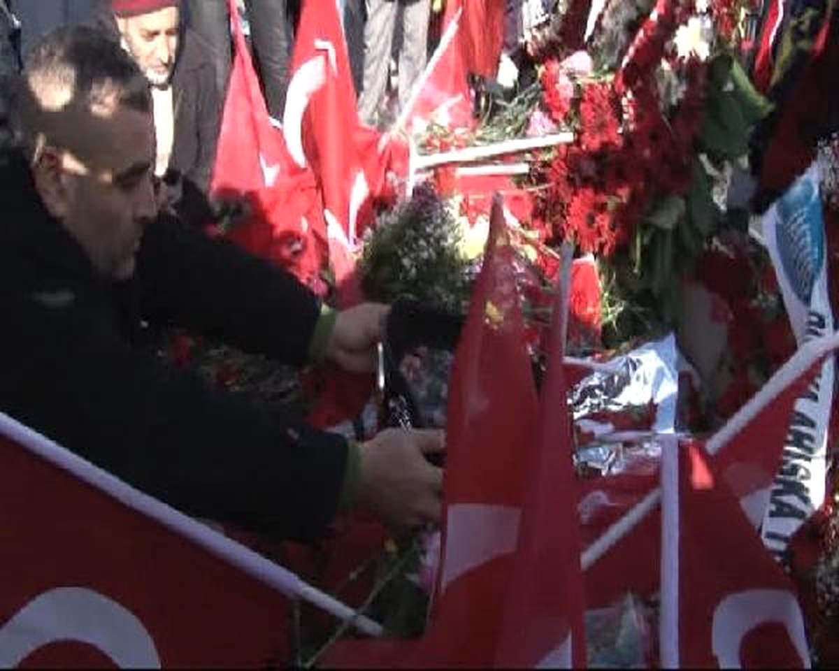 Şehitler Tepesine Ziyaretçi Akını