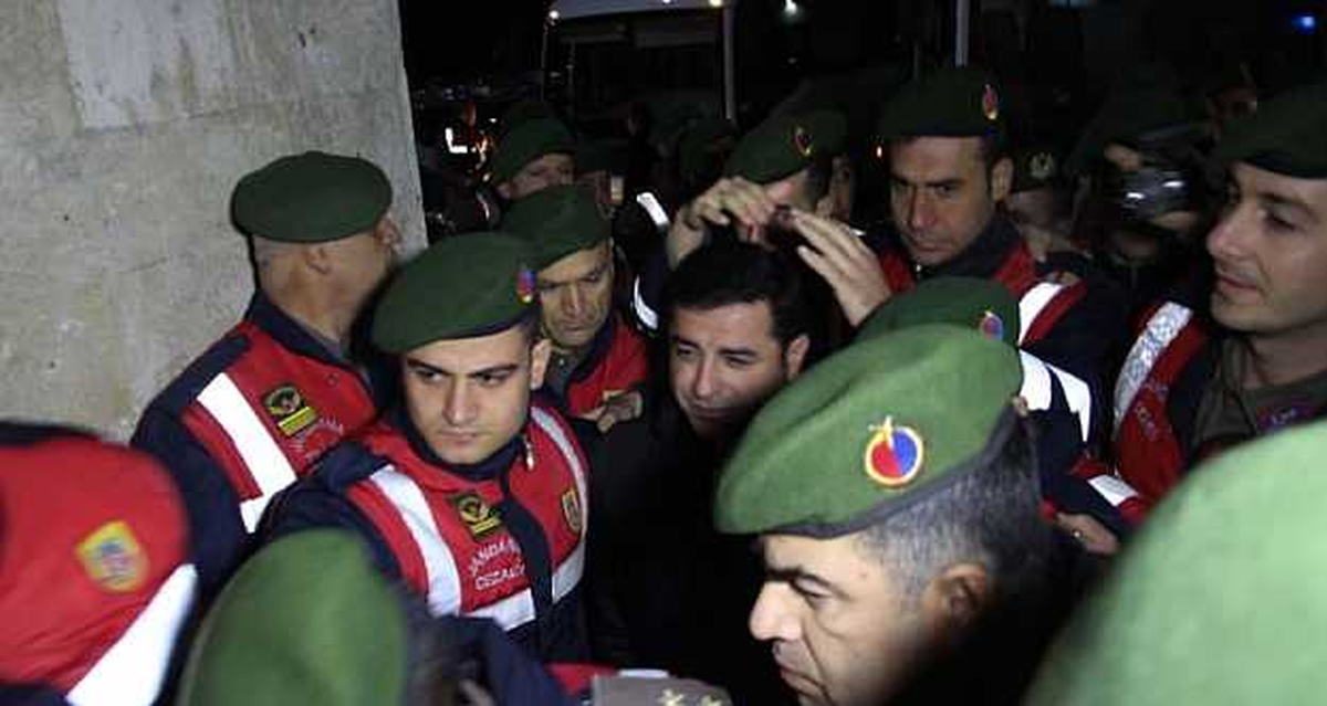Selahattin Demirtaş Kalp Elektrosu İçin Hastaneye Getirildi