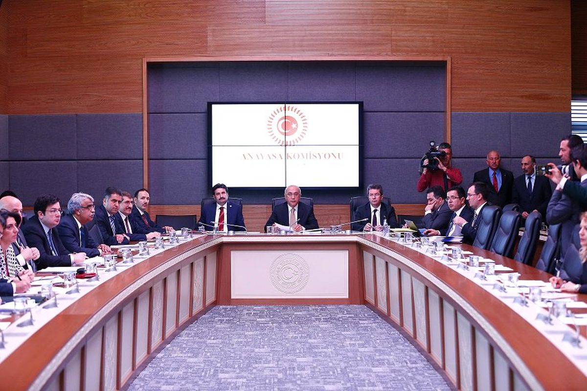 Anayasa Değişiklik Teklifi 20 Aralık'ta Anayasa Komisyonu'na Geliyor!