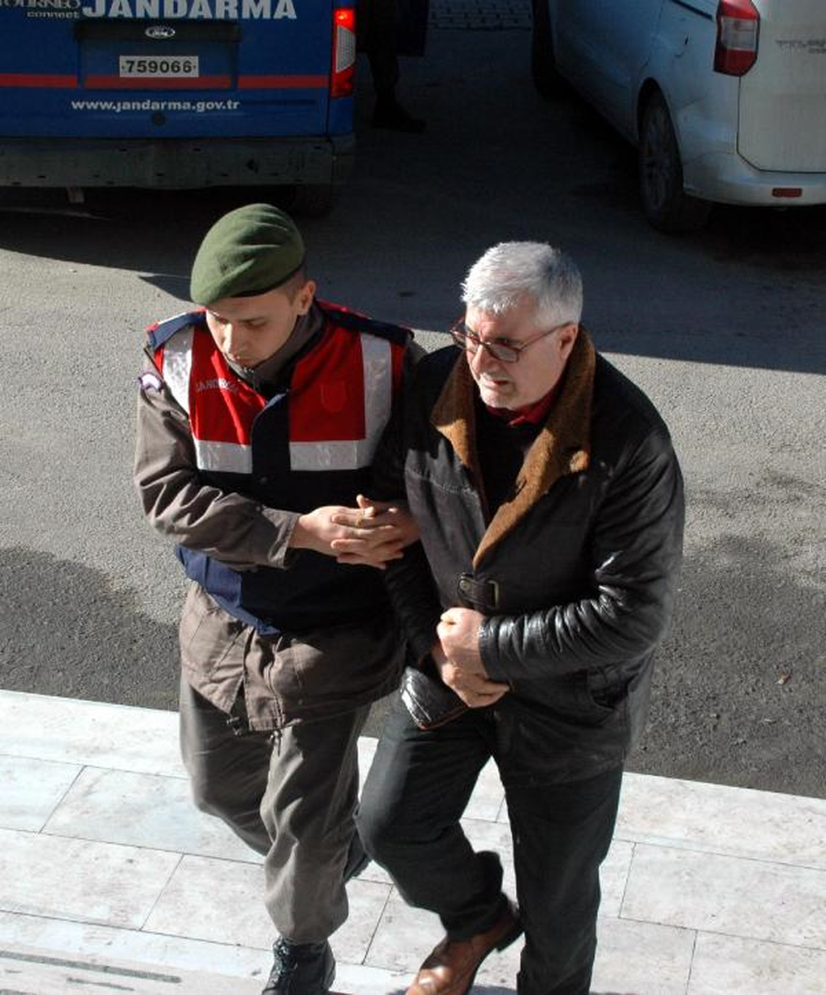 Sosyal Medyada Terör Örgütü Propagandası Yapan 2 Kişi Tutuklandı