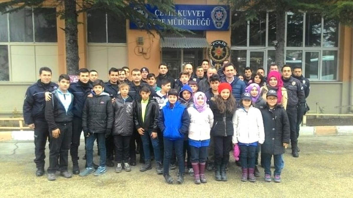 Ticaret Borsası Ortaokulu Öğrencilerinden Çevik Kuvvete Ziyaret