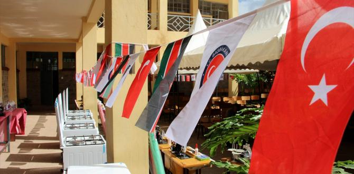 Tika\'dan Kenya\'da Okulna Yardım