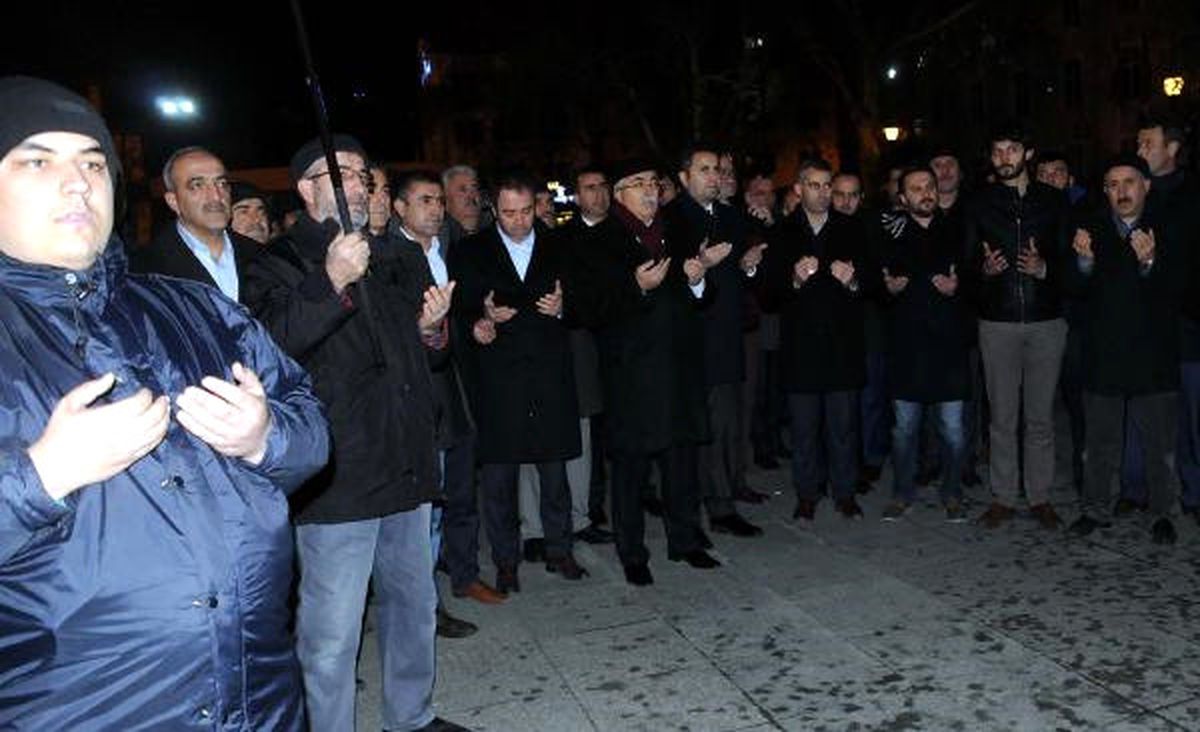 Tokat\'ta Halep İçin Dua
