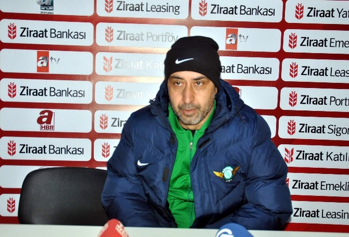 Tolunay Kafkas: "Oyuncularımın Performansından Memnunum"