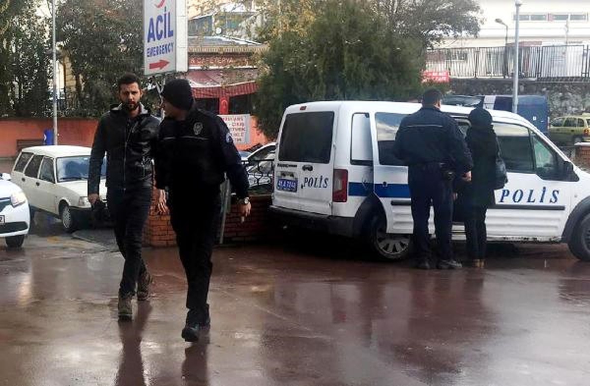 Üniversite Öğrencisi Tartıştığı Kız Arkadaşını Dövdü