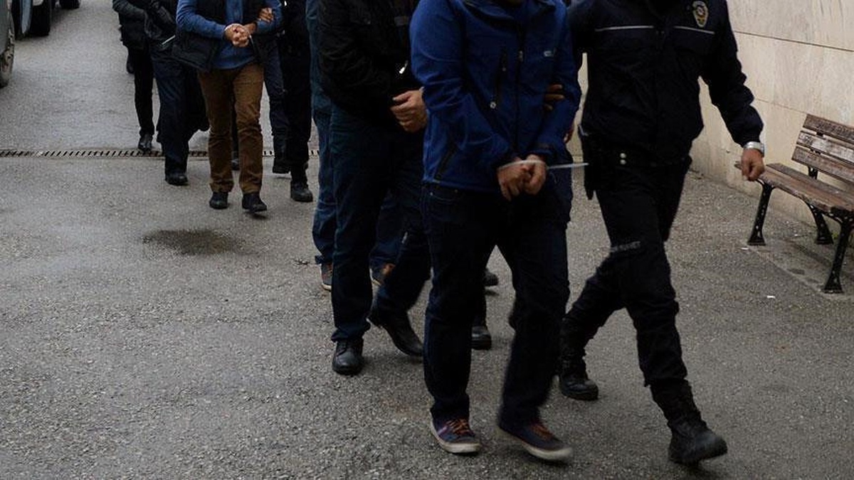 Van\'da PKK Operasyonu: 14 Üniversiteli Gözaltına Alındı