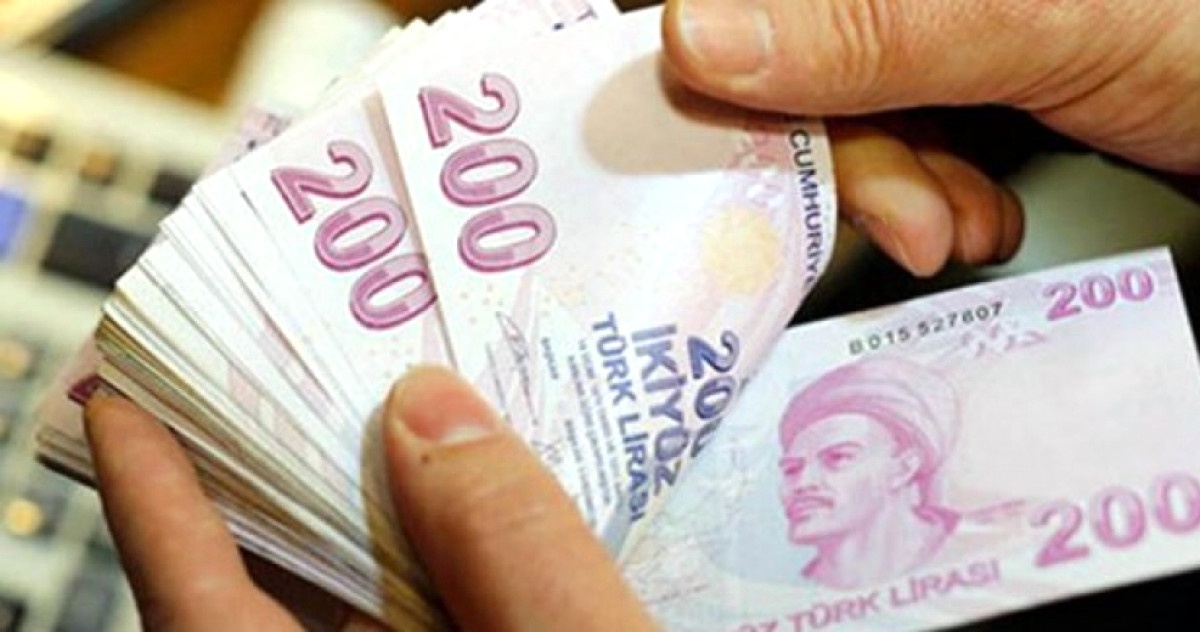 12 İmam Adına Yardım Topluyorum\' Dediği Kadının 12 Bin Lirasını Aldı