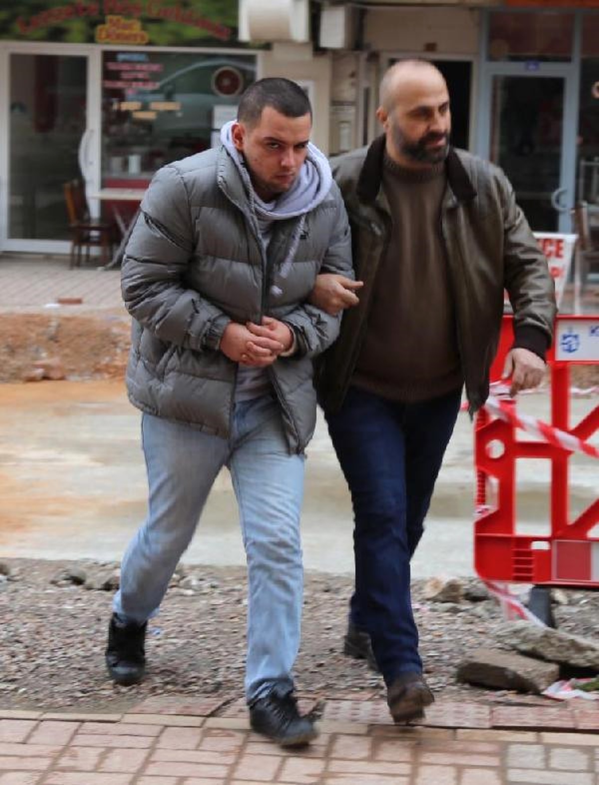 13 Yaşındaki Kız Çocuğunu Tacizden Gözaltına Alındı