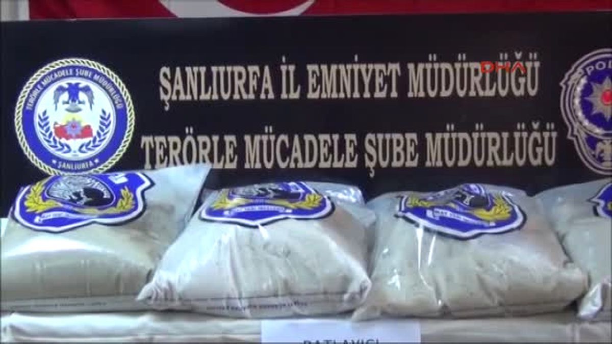 Akçakale\'de 25 Kilo Tnt Ele Geçti, 3 Terörist Yakalandı