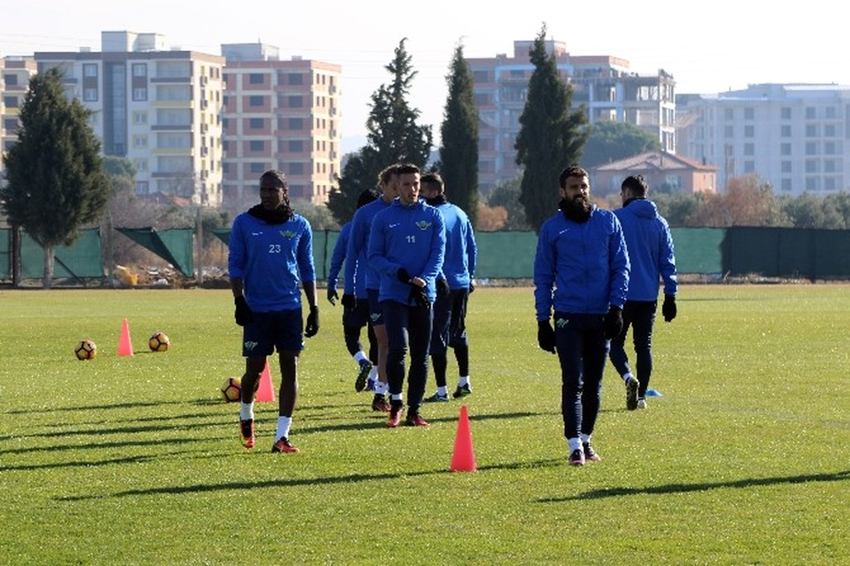 Akhisar Belediyespor\'da Alanyaspor Hazırlıkları Başladı