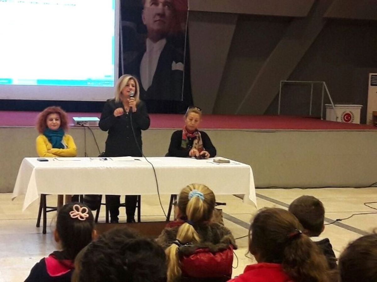 Ayvalık Kent Konseyi Terör Saldırısını Kınadı