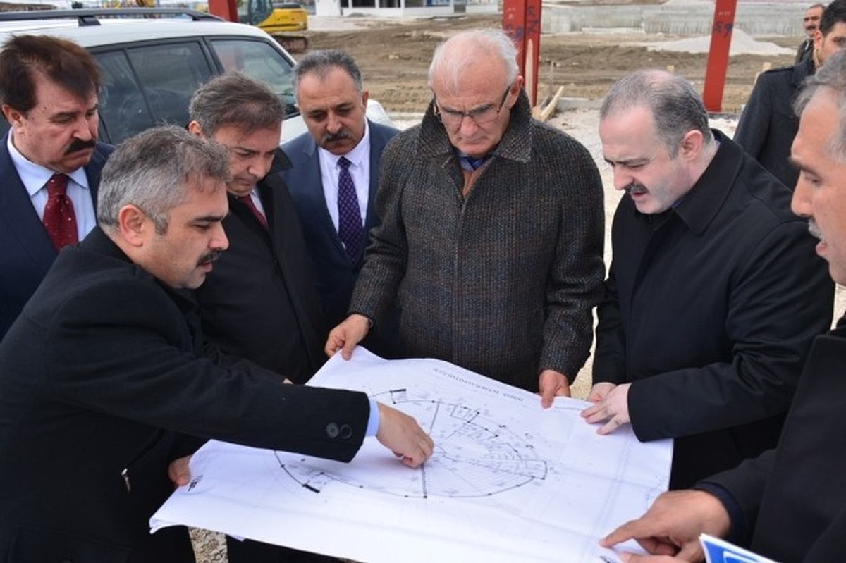 Başkan Yılmaz\'dan Tuşba Belediyesine Ziyaret