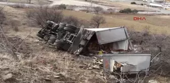 Burdur Kamyonla Motosiklet Çarpıştı: 1 Ölü, 1 Yaralı