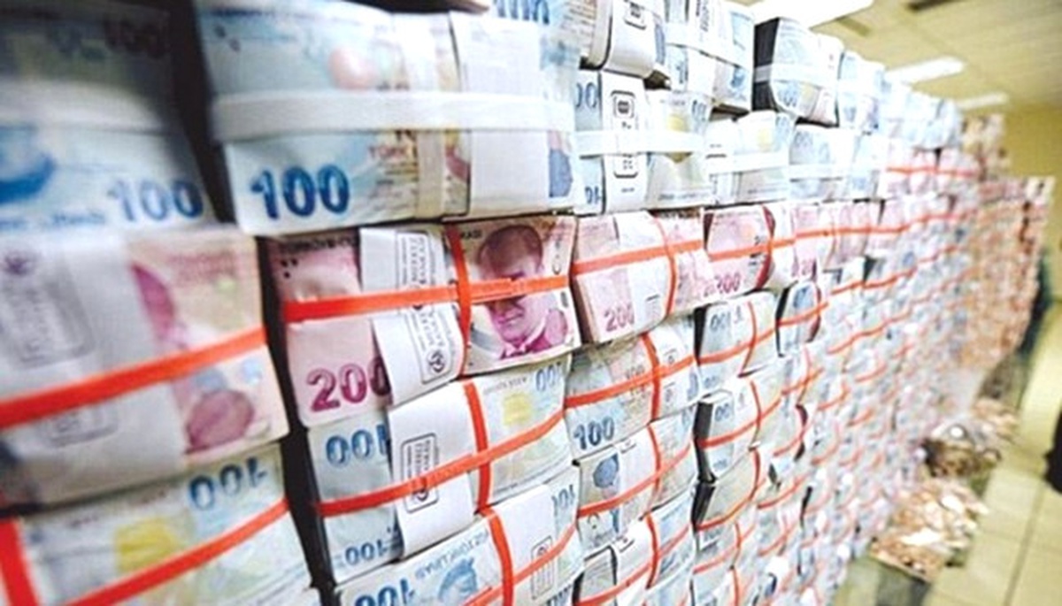 Bütçe Kasımda 10 Milyar Lira Fazla Verdi