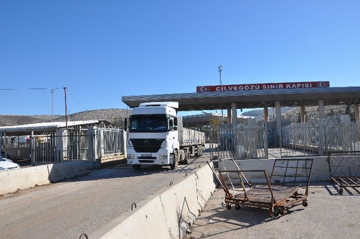 Cilvegözü Sınır Kapısı Tırlara Kapatıldı