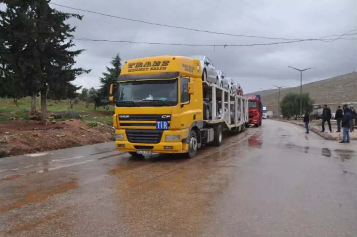 Cilvegözü Sınır Kapısı TIR Çıkışlarına Kapatıldı, Halep\'ten Göç Bekleniyor