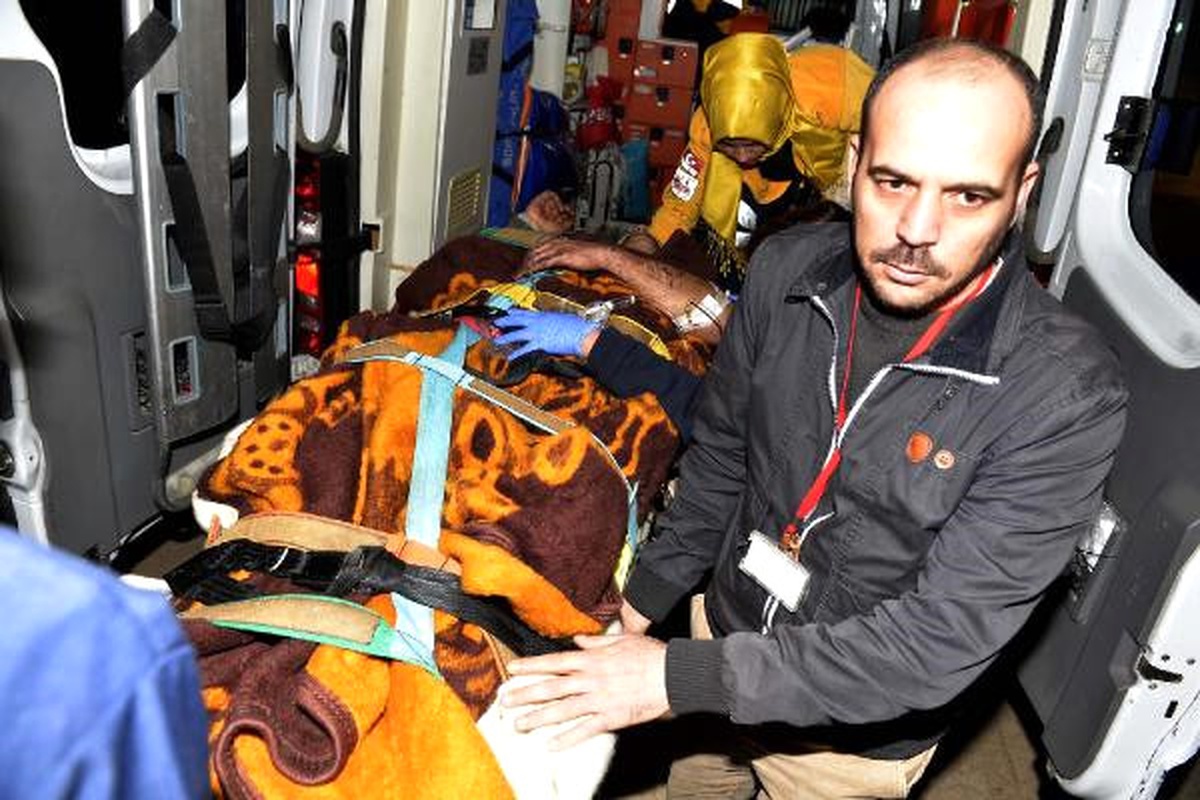 Cilvegözü Tır Çıkışlarına Kapatıldı, Halep\'ten Göç Bekleniyor (5)
