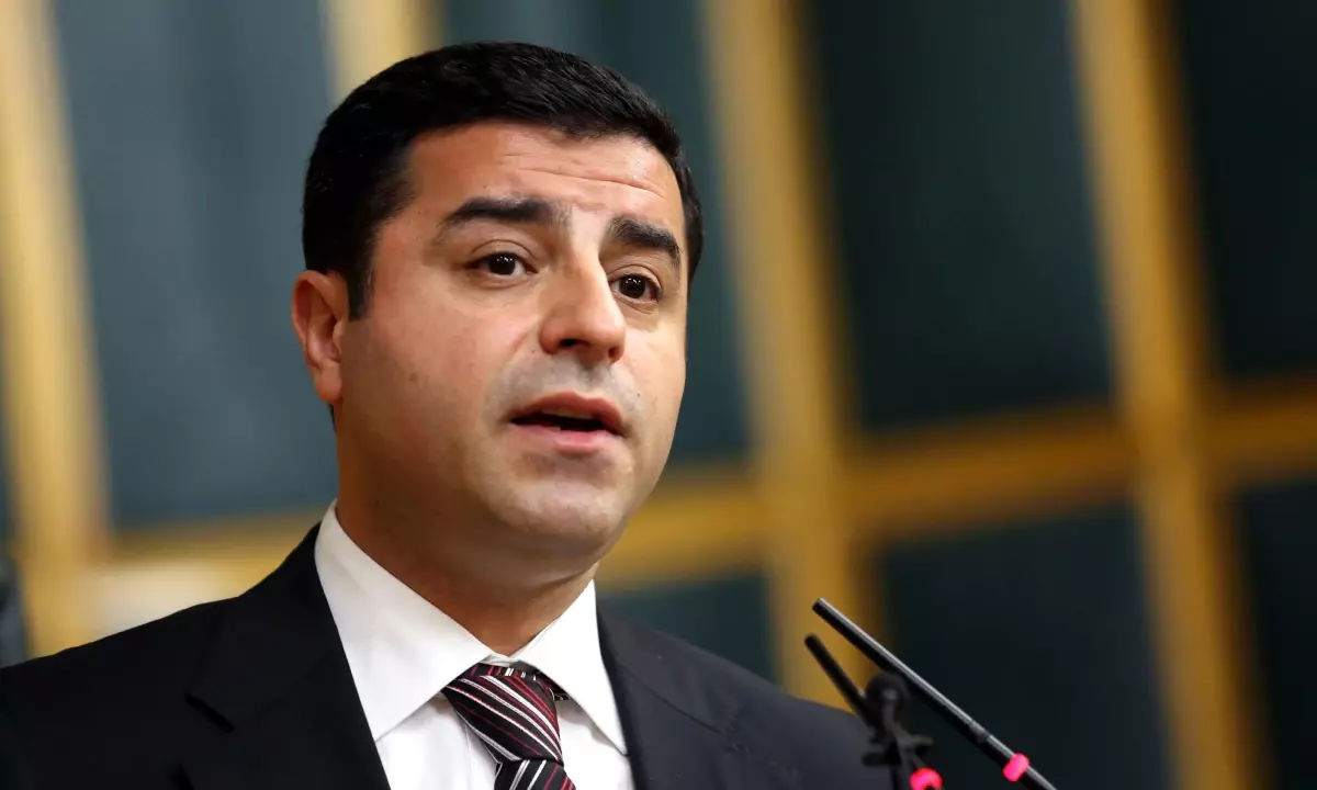 Demirtaş: Biz Yargıya Kafa Tutmadık, Hukuksuzluğa ve Siyasi Olarak AKP\'ye Kafa Tuttuk