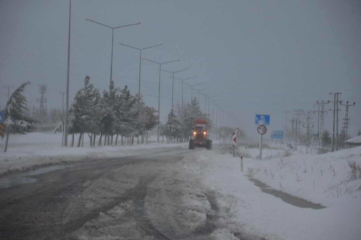 Diyarbakır\'da Bazı Yollar Kar Nedeniyle Ulaşıma Kapatıldı