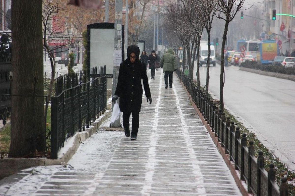 Edirne\'de Kar Yağışı Başladı
