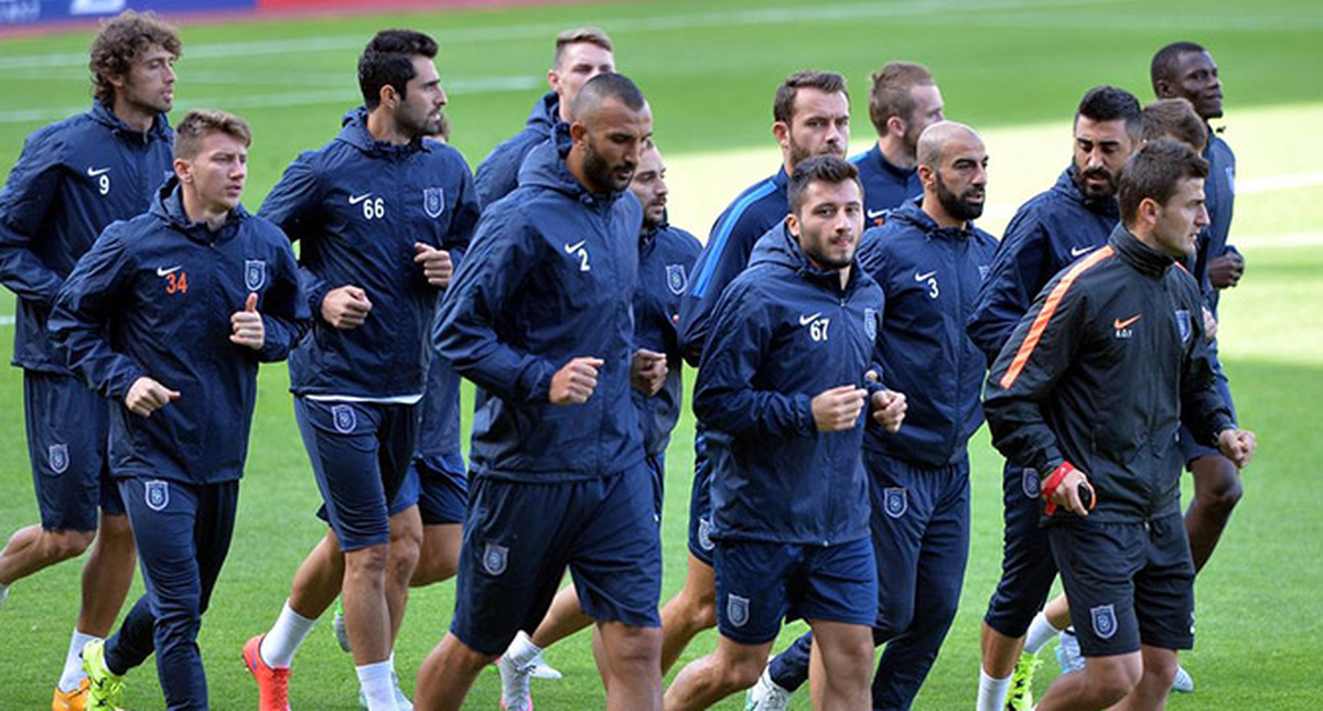 Emre Belözoğlu Takımla Çalıştı