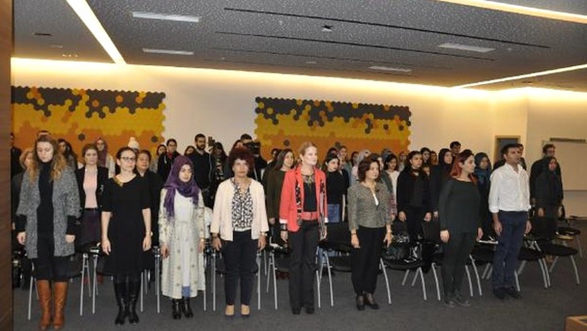 En Büyük Önyargı: "Ona Sakın Dokunma, Onda Aıds Var"