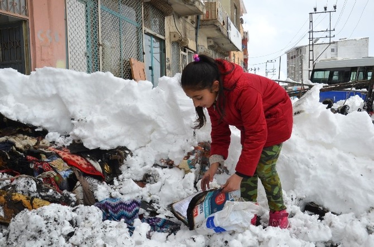 Evleri İkinci Kez Yanan Aile Yardım Bekliyor