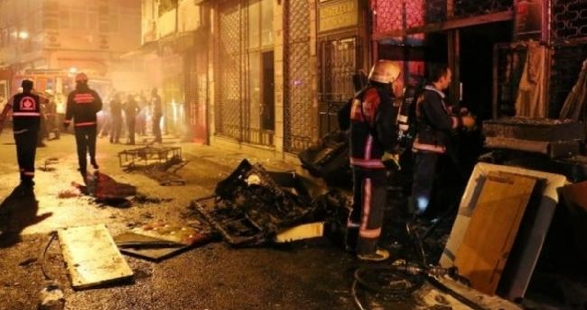 Fatih\'te Otelde Yangın