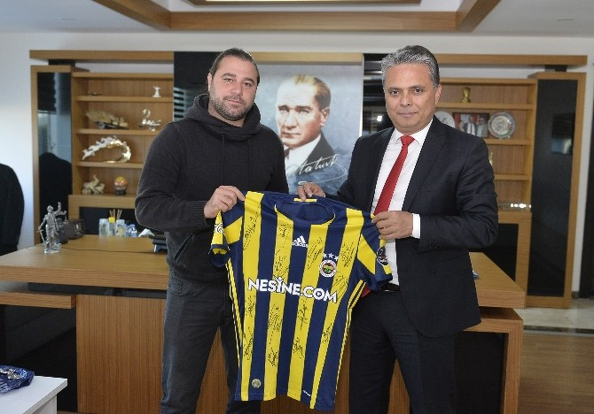 Fenerbahçe U21 Antrenörü Bozkaya, Başkan Uysal\'ı Ziyaret Etti