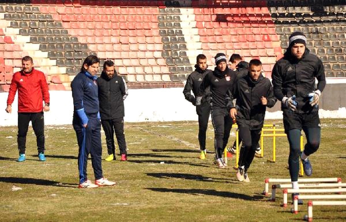Gaziantepspor\'da Üzülmez İlk Antrenmanına Çıktı