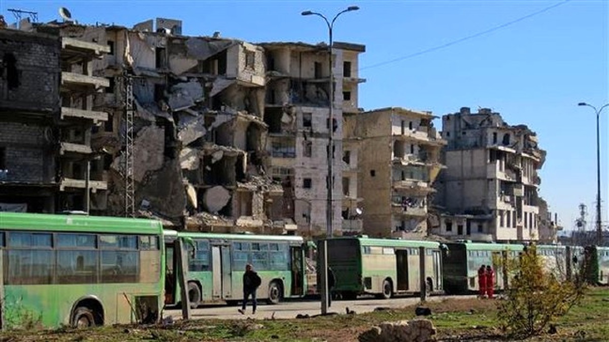 Halep\'te Sivilleri Taşıyan Konvoy Tekrar Yola Çıktı