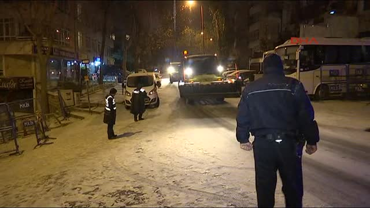 Hdp Genel Merkezi\'ne Silahlı Ateş Eden Kişi Gözaltına Alındı