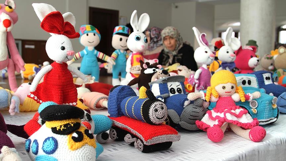 Kadınlar "Organik Oyuncak" Yaparak Zamanlarını Değerlendiriyor