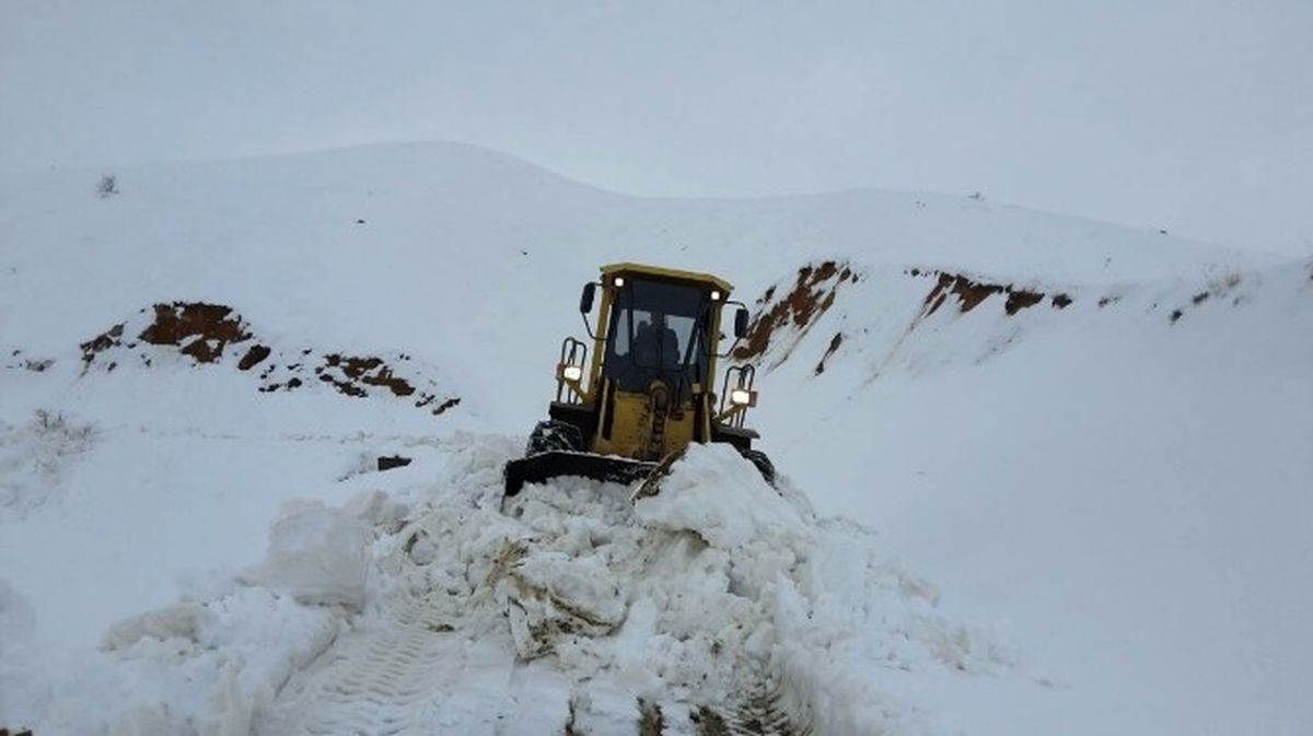 Kar Nedeniyle Kapanan Yollar Ulaşıma Açıldı