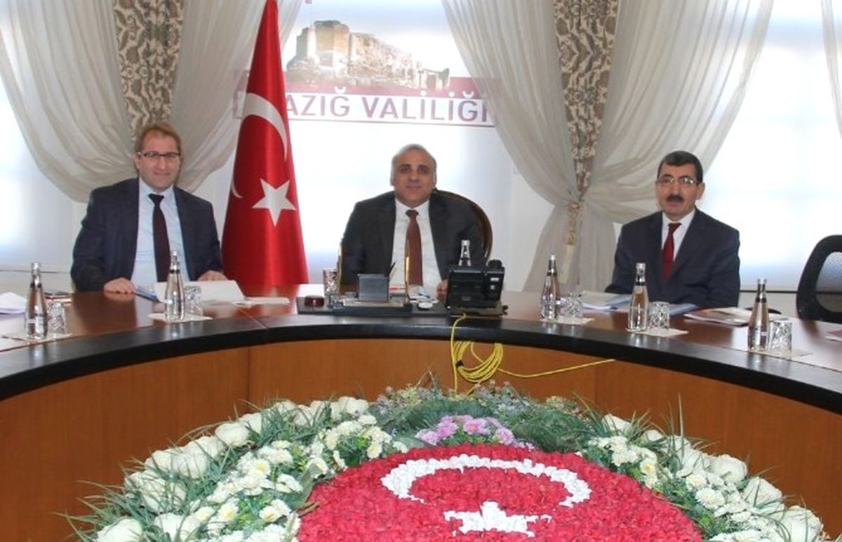 Kovancılar\'da "Elimi Tutar Mısın?" Projesi