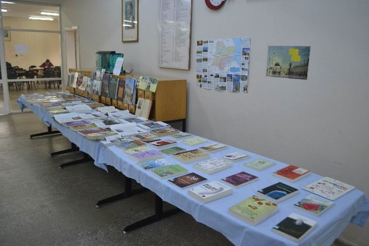 Kütüphanede \'Cami ve Kitap\' Sergisi