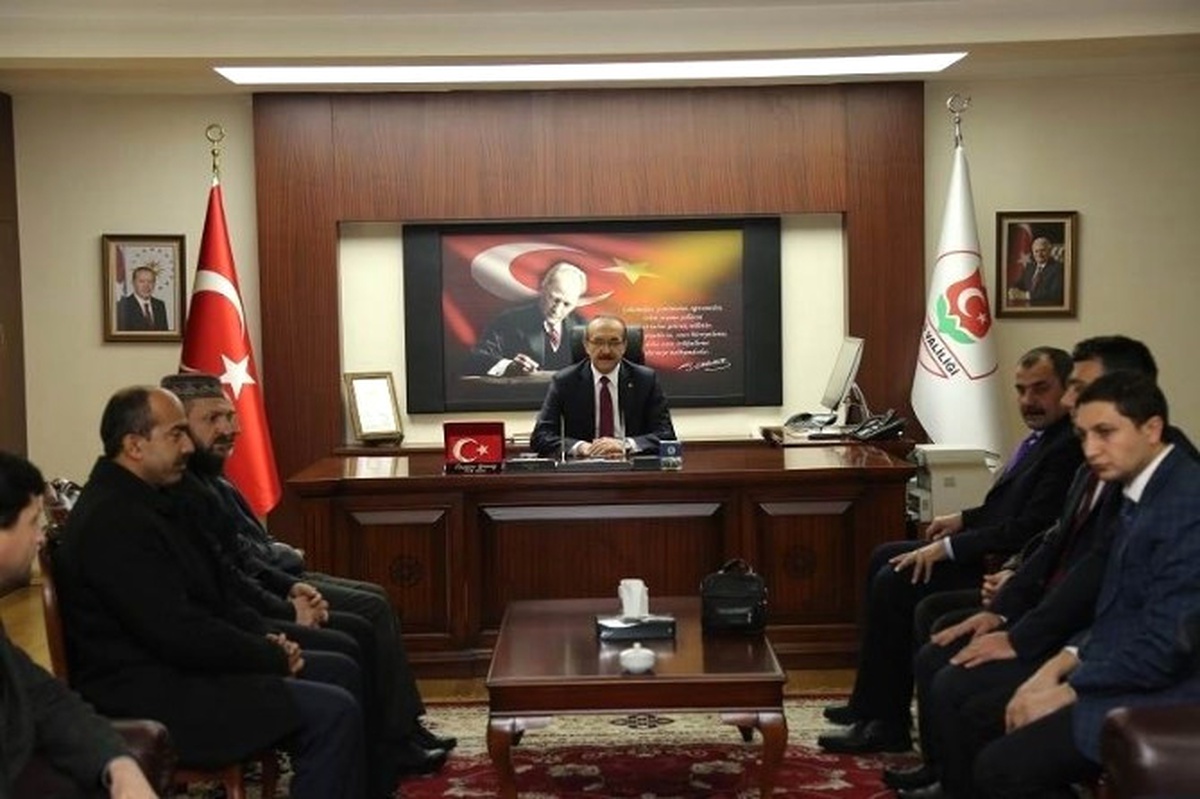 Muş Kardeşlik Platformu Üyelerinden Vali Yavuz\'a Ziyaret
