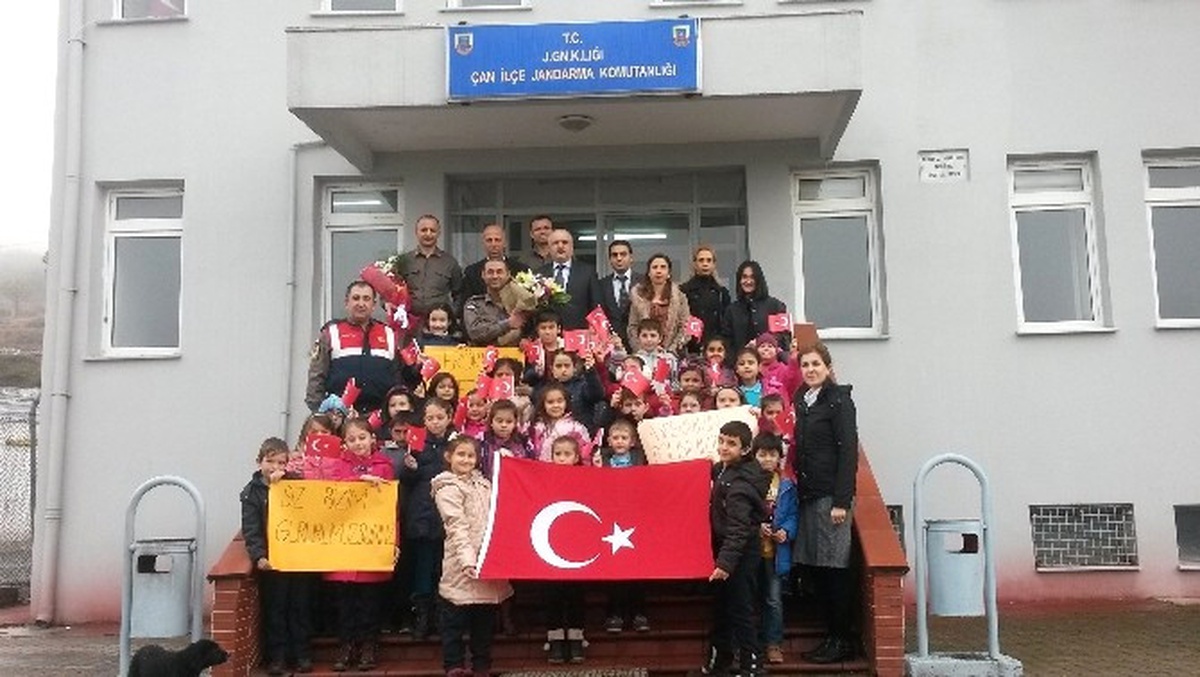 Öğrencilerden, Jandarma ve Polise Ziyaret
