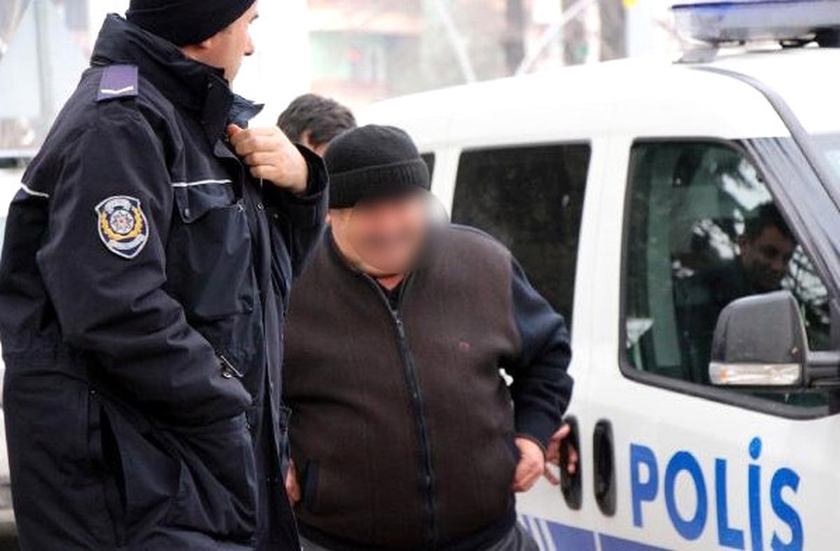 Okul Müdürüne 9 Öğrenciye Tacizden Gözaltı (2)