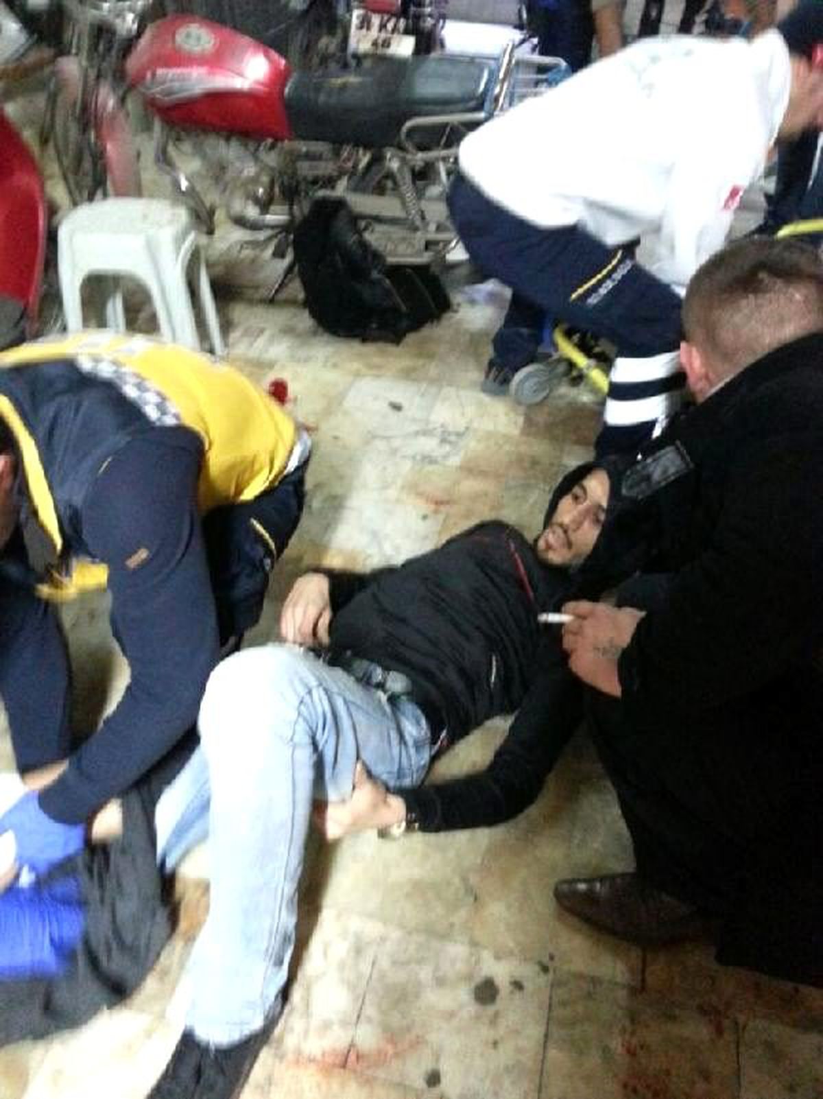 Otomobille Kovaladıkları 2 Kişiyi Tamircide Vurdular