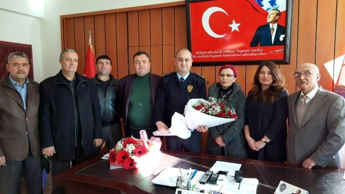 Salihli MHP\'den Polise Destek