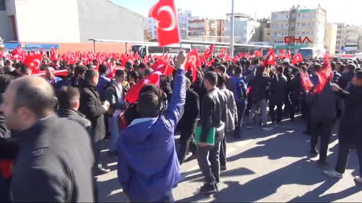 Şanlıurfa\'da \'Teröre Lanet, Kardeşliğe Davet\' Yürüyüşü