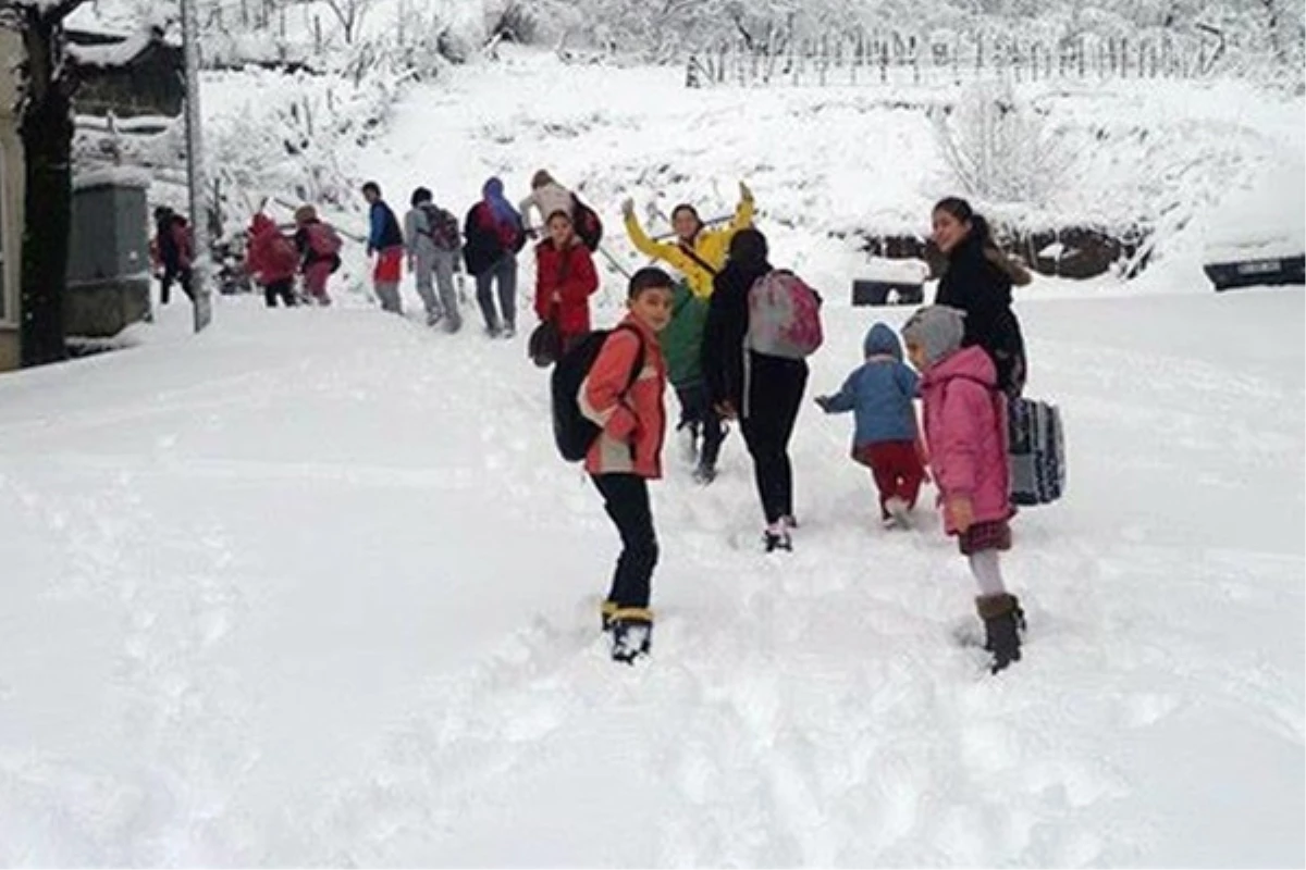 Şırnak\'ta Eğitime Kar Engeli