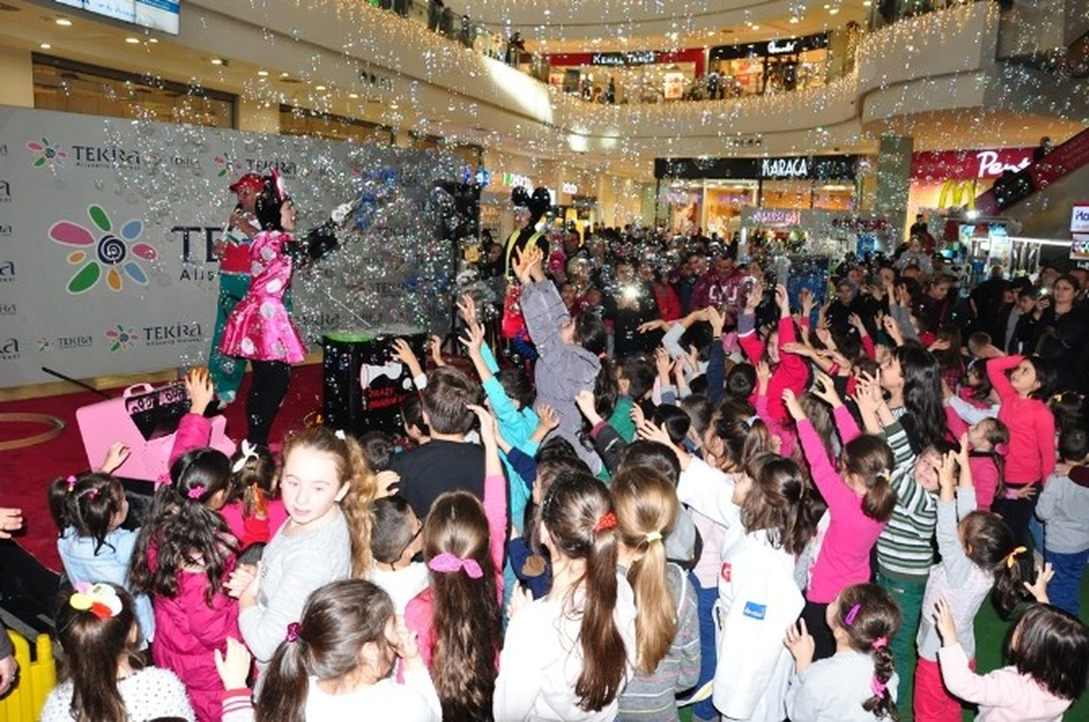 Tekirdağ\'da \'Crazy Bubble Show\' Gösterisi